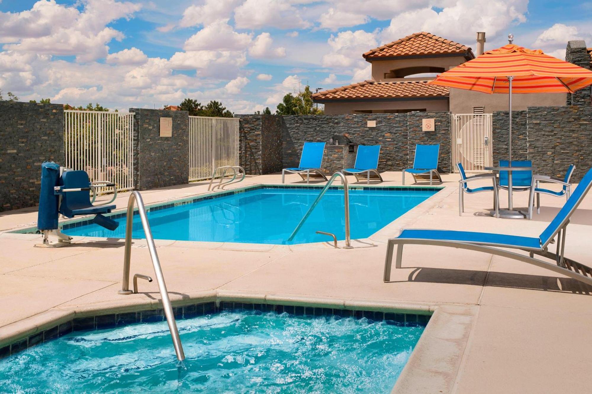 Towneplace Suites By Marriott Albuquerque Airport Exterior foto
