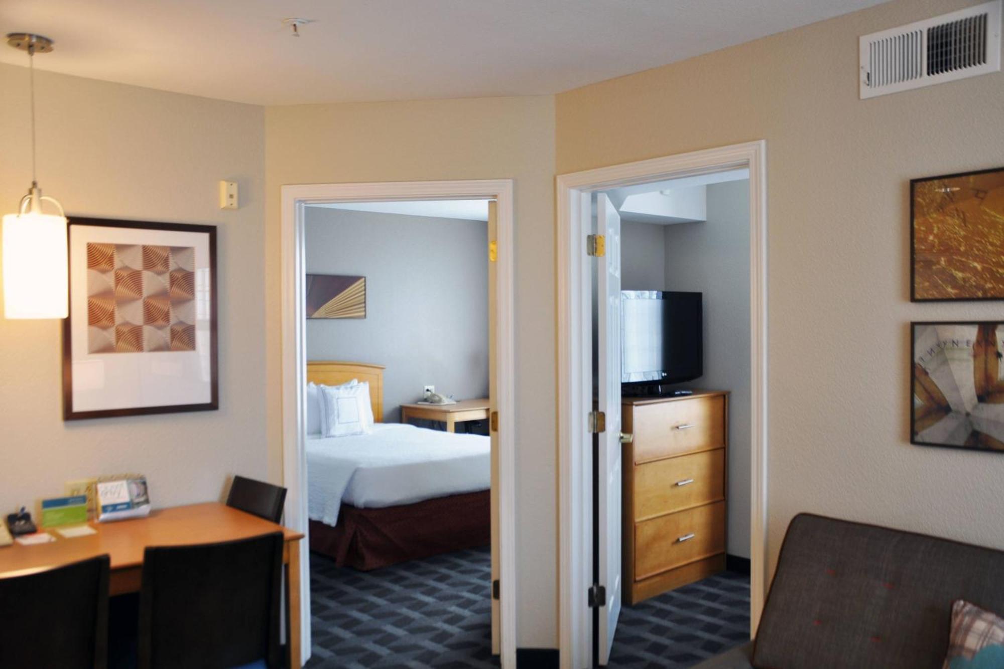 Towneplace Suites By Marriott Albuquerque Airport Exterior foto